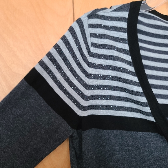 Button front cardigan multi-tone grey stripes size medium - Picture 3 of 9